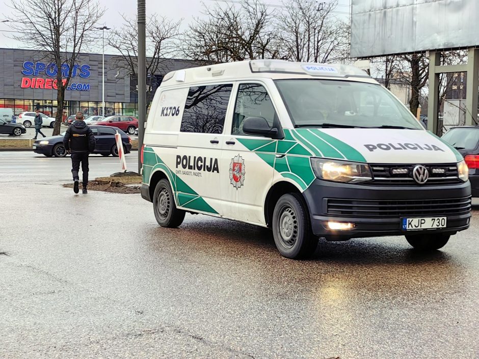 Neeilinis policijos sujudimas Savanorių prospekte: situacijos kaltininkui gresia ne viena bauda