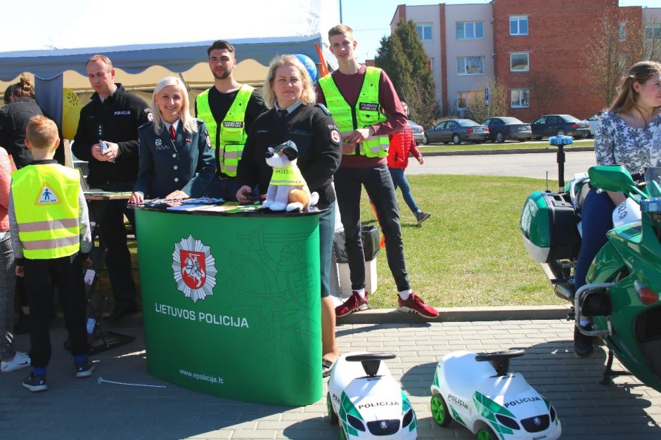 Moksleiviai domėjosi policininkų kasdienybe