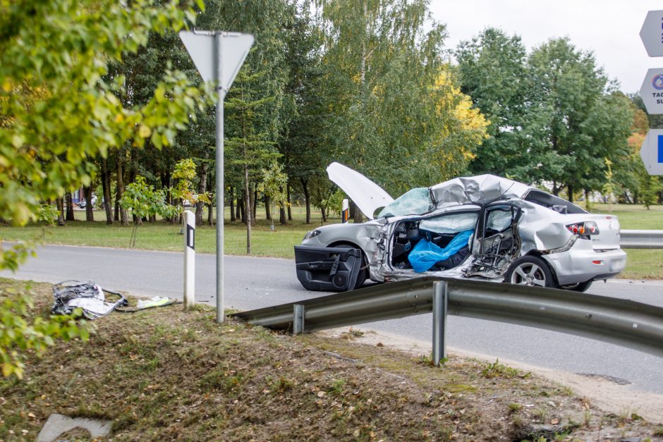 Ateities plente – sunkvežimio ir lengvojo automobilio avarija: žuvo vairuotojas