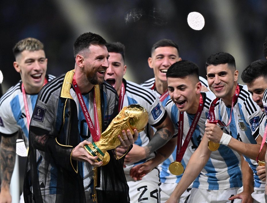 Švenčiantys Argentinos futbolininkai pasišaipė iš K. Mbappe