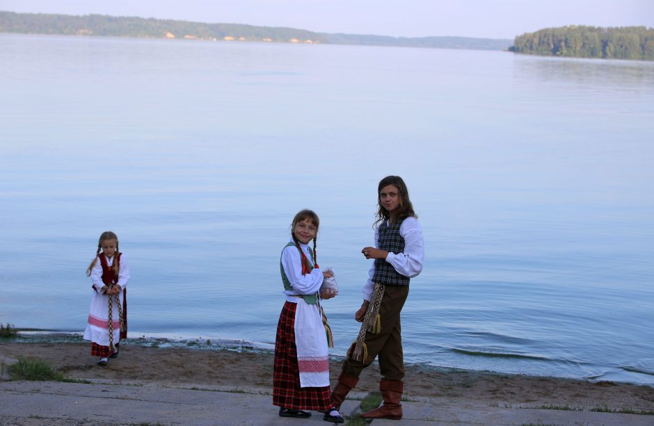 Marių užlietiems kaimams atminti – salvės ir dainos