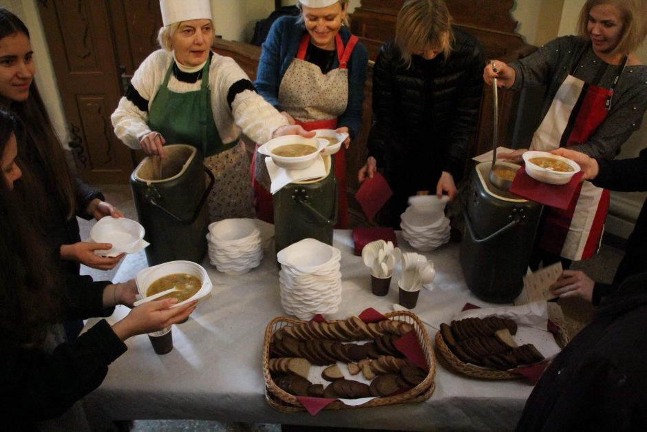 Jėzuitai pradeda jubiliejinius metus su šūkiu: pažinti, pamilti, dalintis!