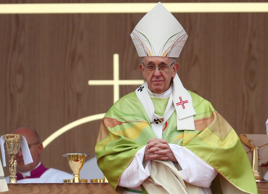Popiežius homoseksualių polinkių turintiems vaikams rekomenduoja psichiatrą