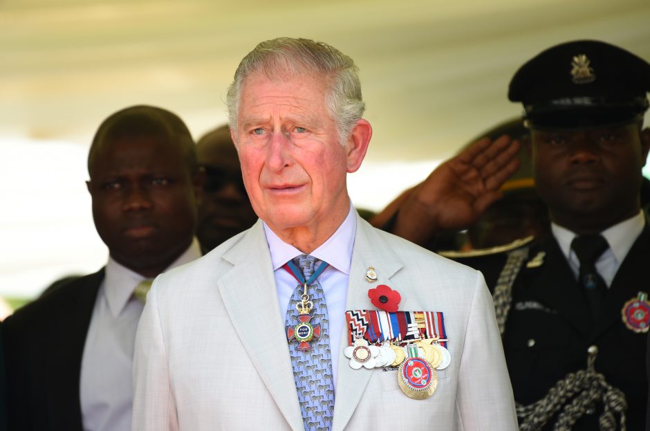 Princas Charlesas žada būdamas karaliumi nesikišti į viešus klausimus