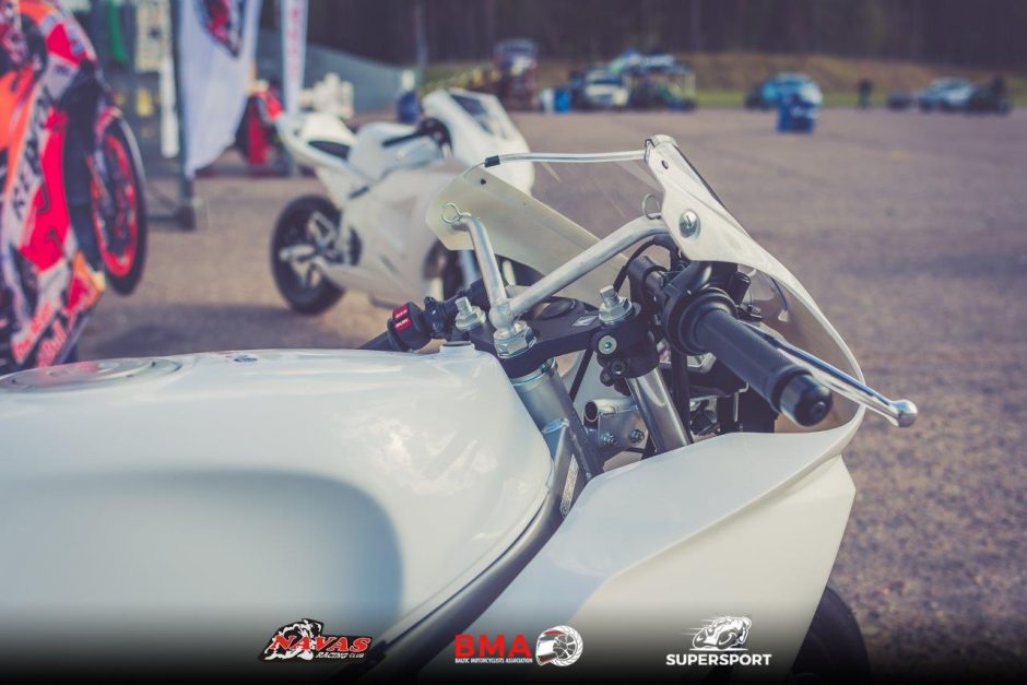 „Navas Racing School“ – jaunųjų motociklininkų kalvė