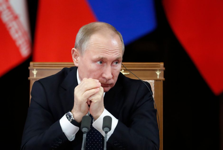 V. Putinas reikalauja JAV kuo greičiau įgyvendinti savo sprendimą išvesti karius