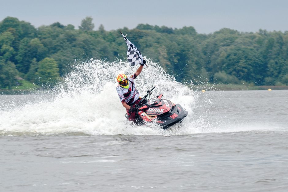 Nuleista 2021-ųjų vandens motociklų sporto sezono uždanga: Baltijos šalių taurė liko Lietuvoje