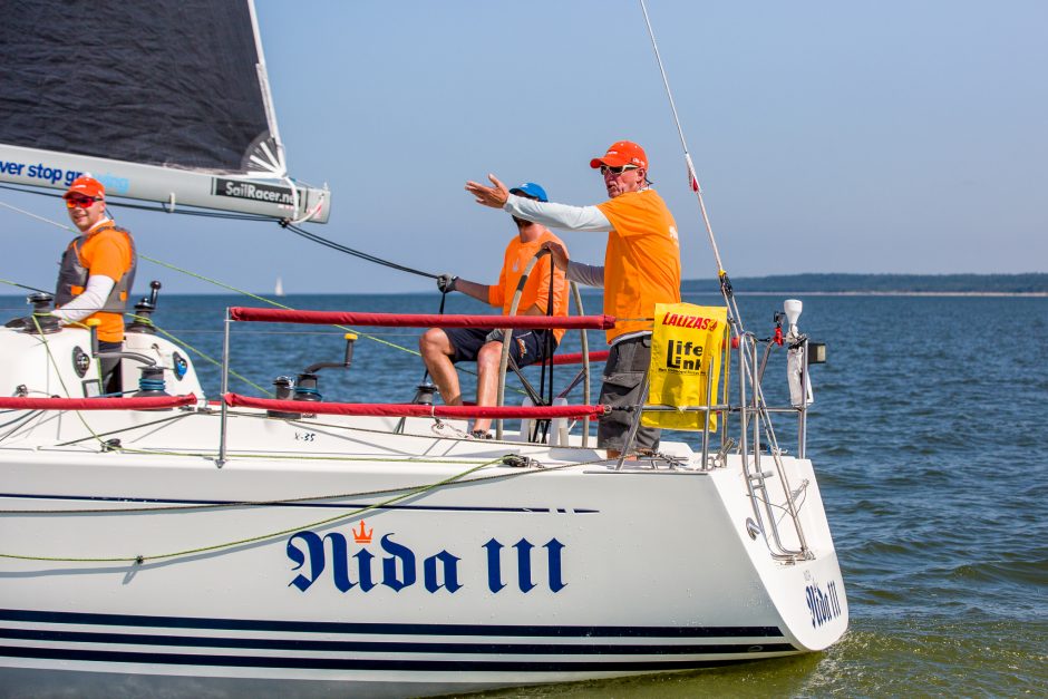 Įspūdingi vaizdai ir įtempta kova: Klaipėdoje startavo 52-oji „Kuršių marių regata“