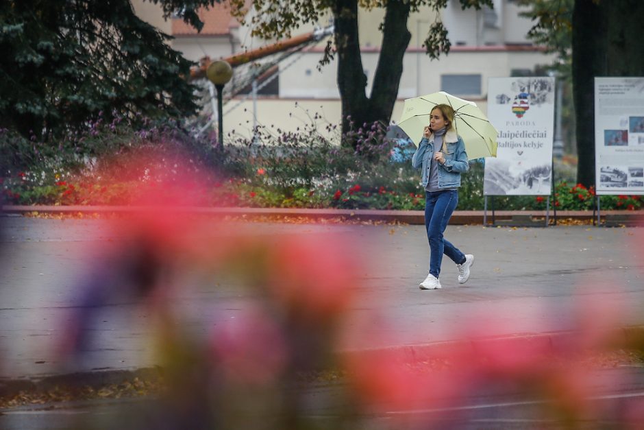 Pirmąją pamoką pajūryje sugadins lietus?