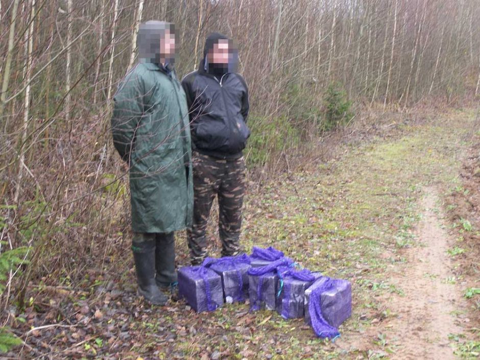 Cigaretes prie Baltarusijos sienos pačiupę kontrabandininkai iškart įkliuvo pareigūnams