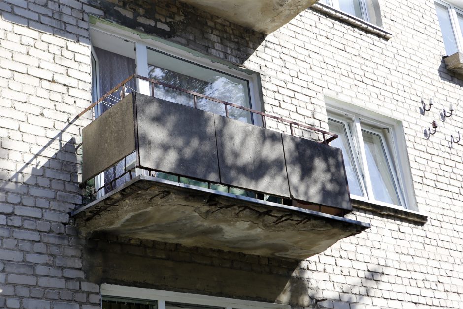 Klaipėdoje griūvantys balkonai – tiksinti bomba