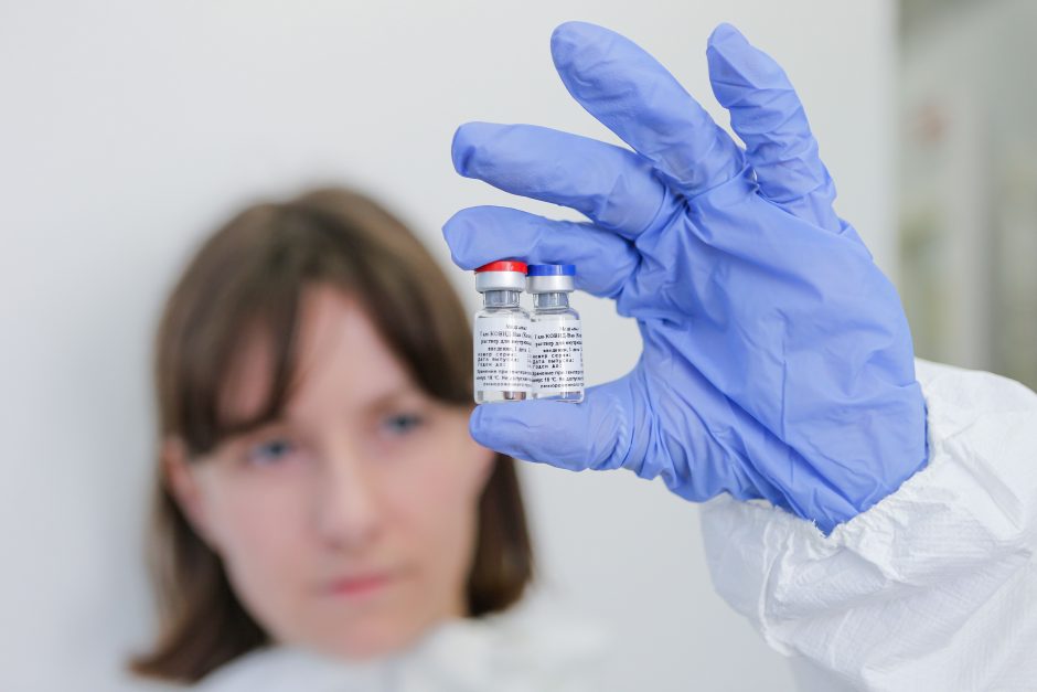 PSO siekia įvertinti Rusijos sukurtos vakcinos nuo COVID-19 klinikinius tyrimus