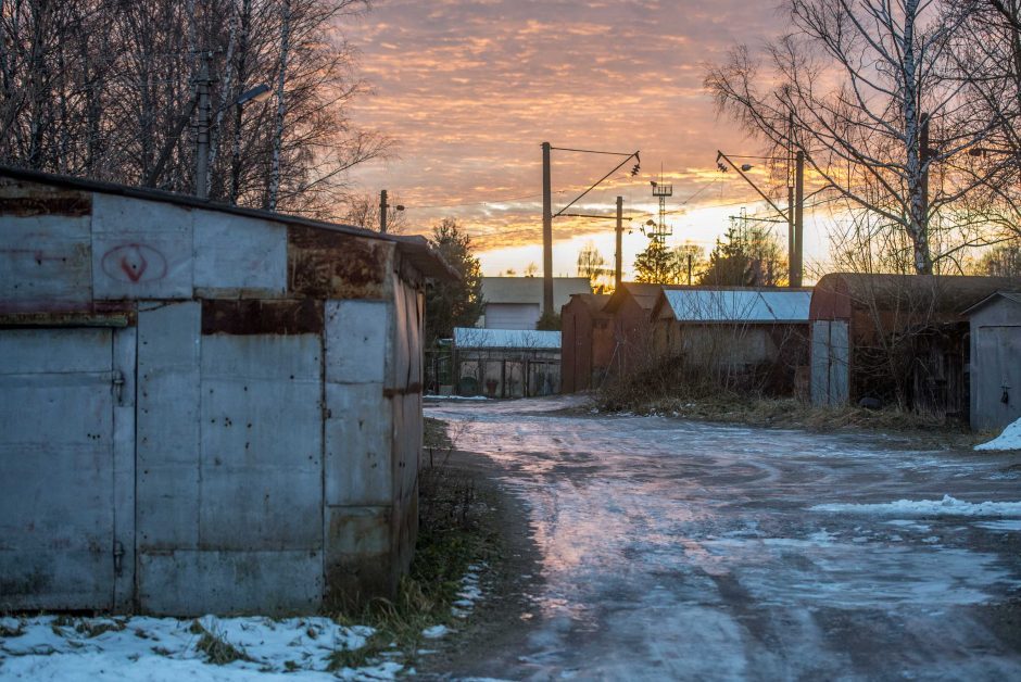 Palangoje, garaže, rastas vyro lavonas