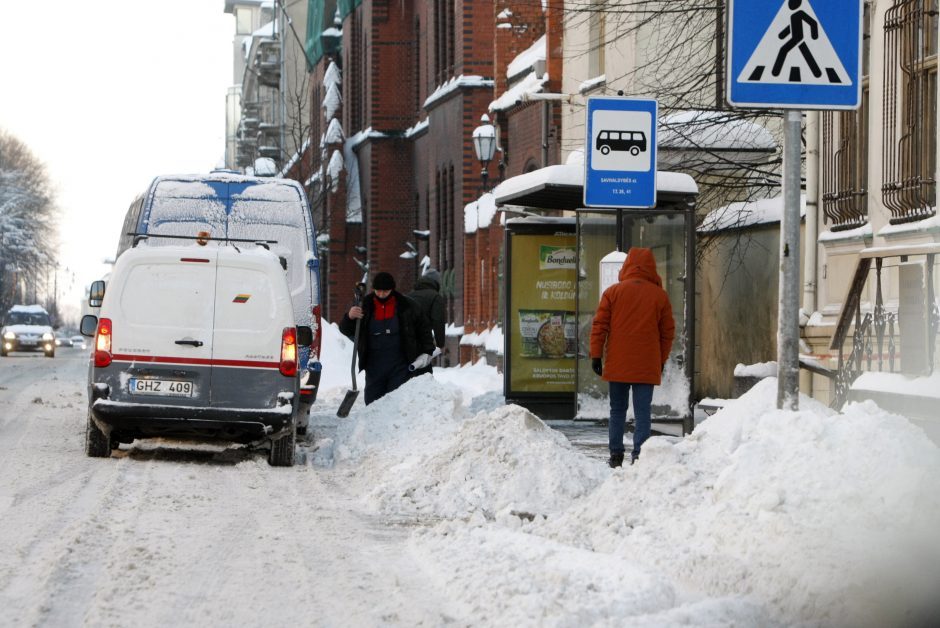 Dėl nevalytų gatvių Klaipėdoje – tiesiogiai į kelininkus