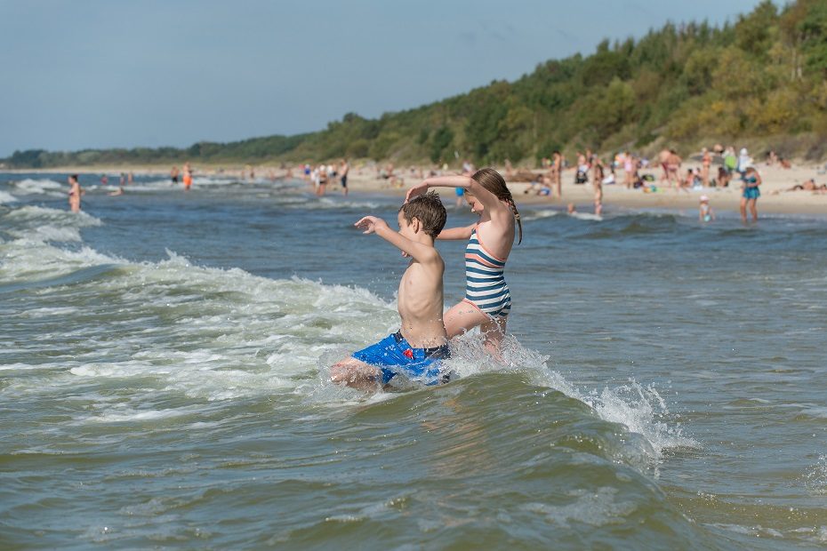 Vasaros maudynės: nuo naudos iki pavojų