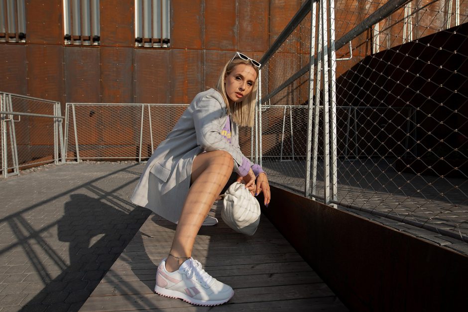 Stilistė: „bjaurių“ sportbačių era baigėsi – trys naujos tendencijos užima jų vietą