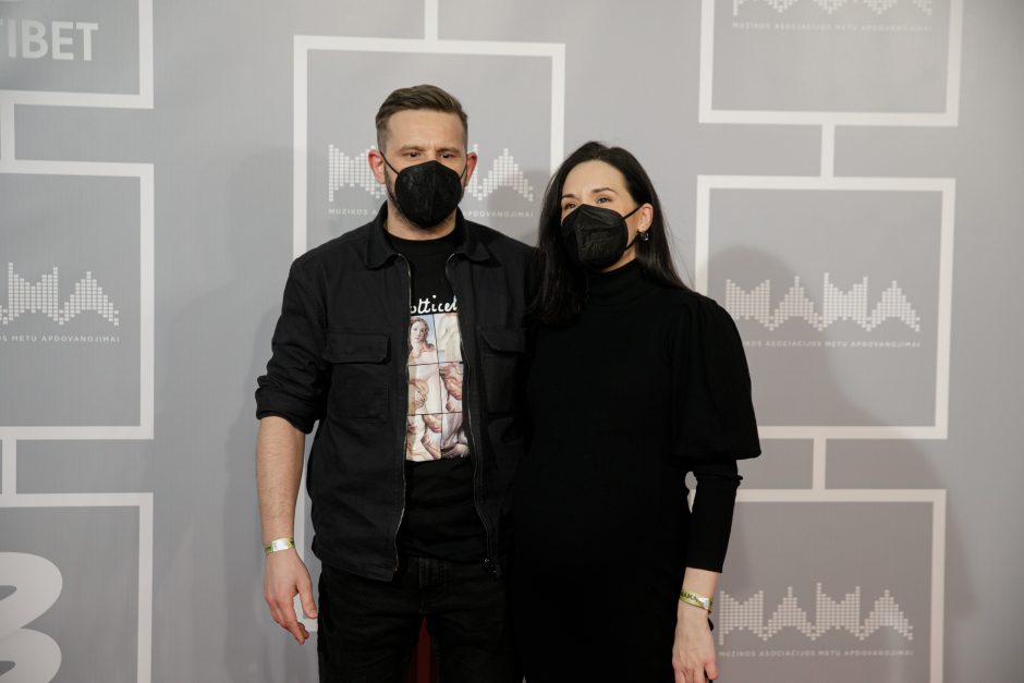 M.A.M.A. apdovanojimai: ant raudonojo kilimo – ryškiausios žvaigždės