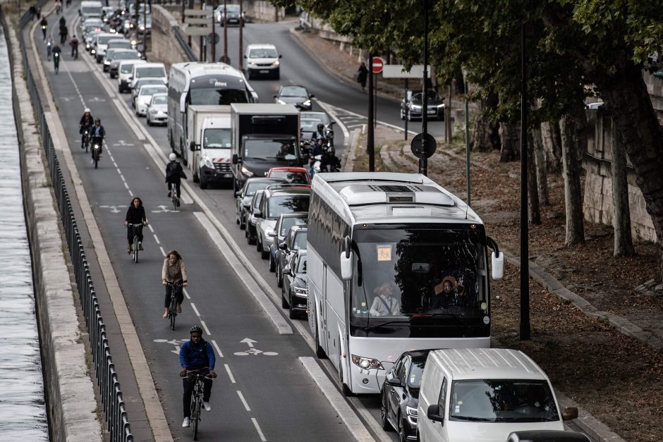 Paryžiuje – didžiausias per dvylika metų viešojo transporto darbuotojų streikas