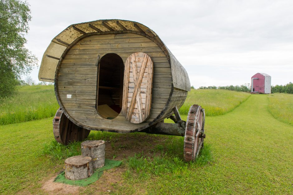 Keistų eksponatų parkas dovanoja nemokamų pramogų