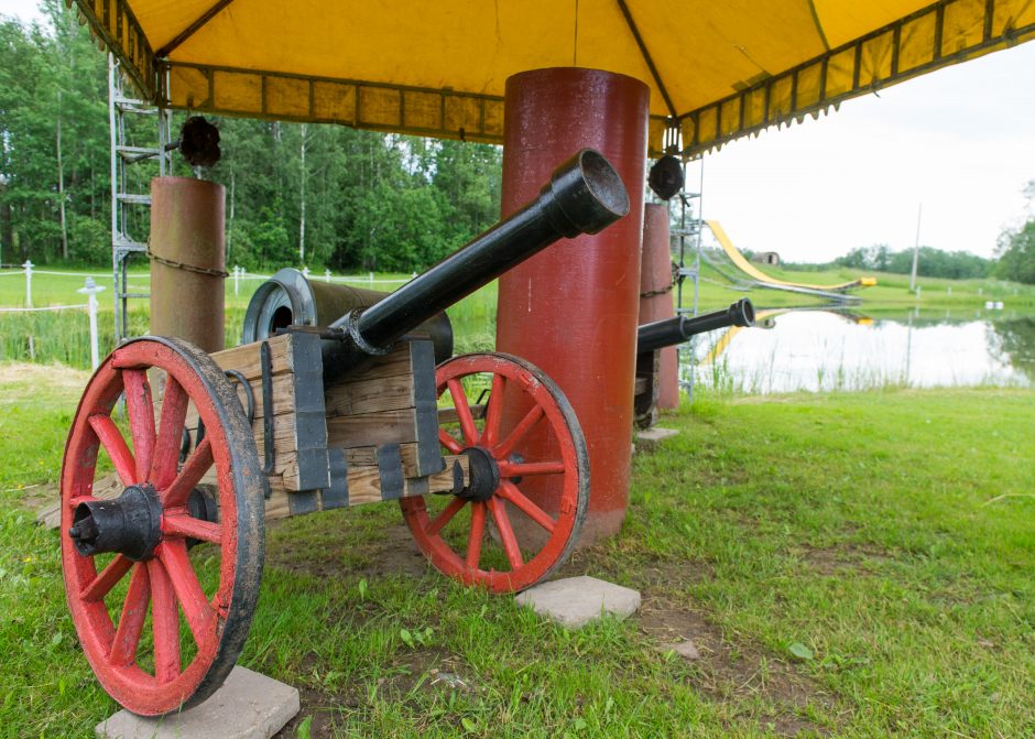 Keistų eksponatų parkas dovanoja nemokamų pramogų