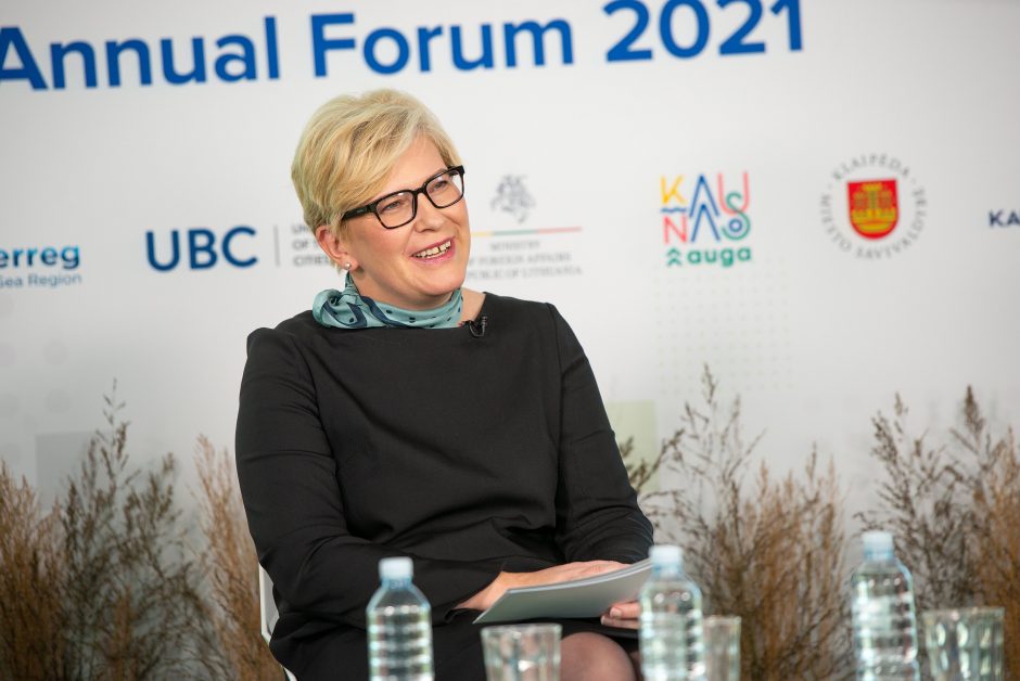 pagrindinis darbas moterų forumas