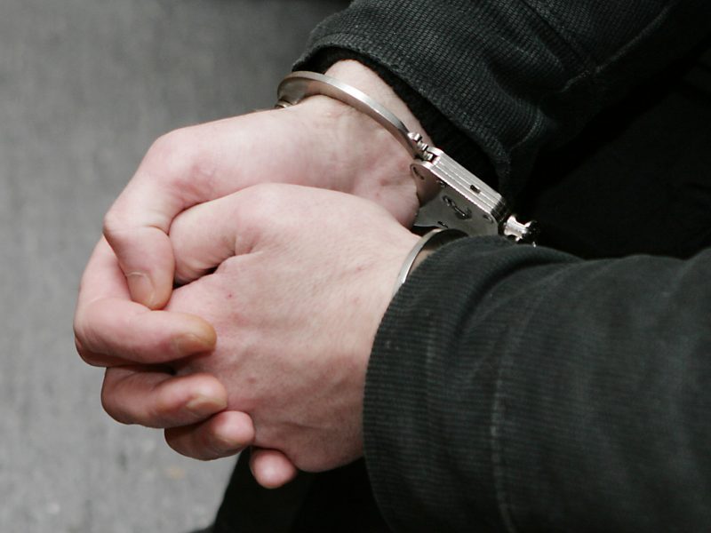 Lazdijų rajone sulaikytas vyras: vežė kontrabandines cigaretes