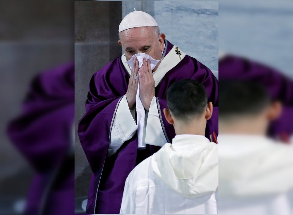 Sunegalavęs popiežius atšaukė oficialias audiencijas