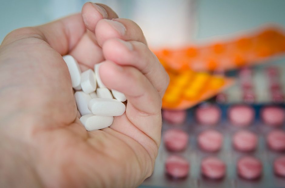 PSO atšaukia savo perspėjimą nevartoti ibuprofeno užsikrėtus koronavirusu