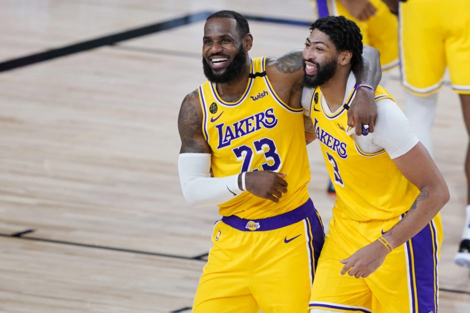 Neeilinis užtikrintumas: gerbėjas už „Lakers“ triumfą pastatė 200 tūkst. dolerių
