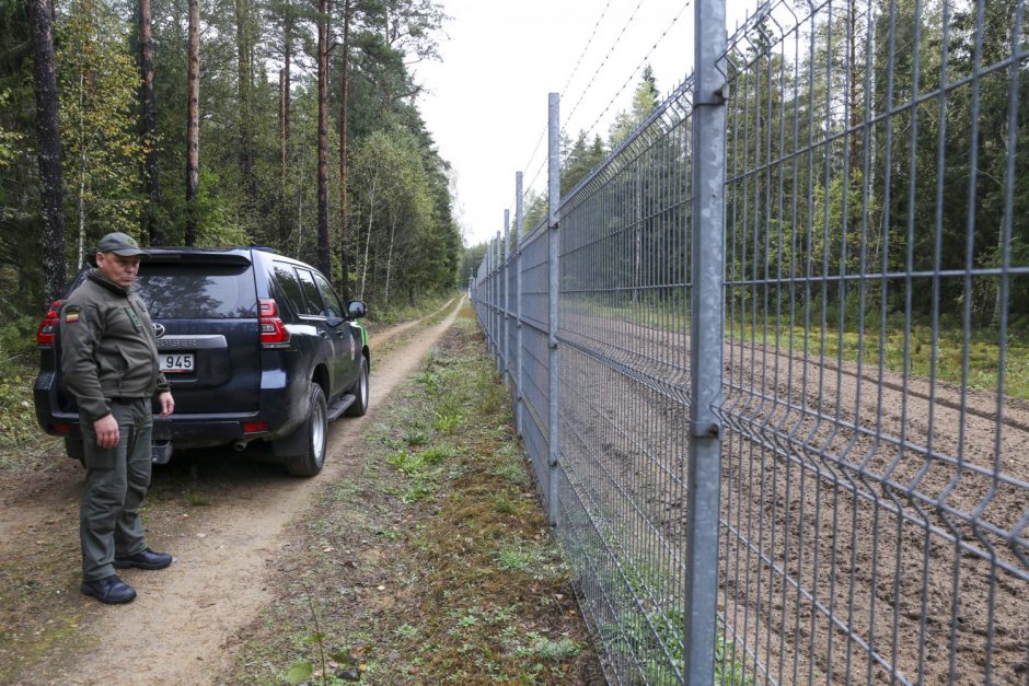 Užkardos vadas: pasienio pareigūnai atsipalaiduoti dar negali – padėtis vis dar įtempta