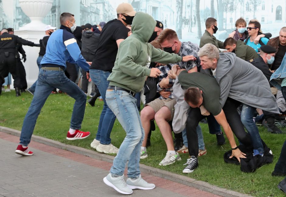 Baltarusija: opozicijos protestuotojams gresia baudžiamieji kaltinimai 