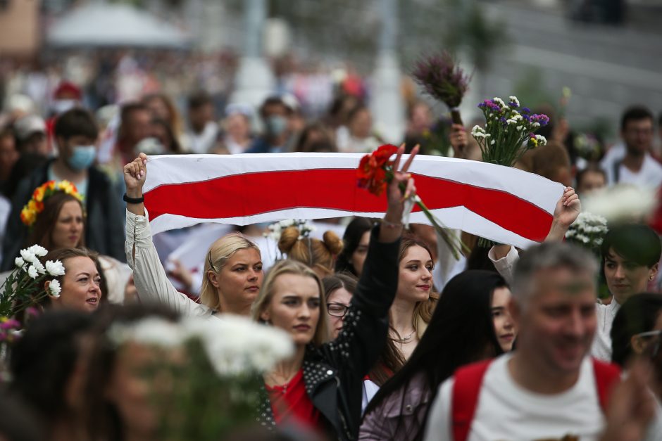 Minsko centre vyksta masinė protesto akcija