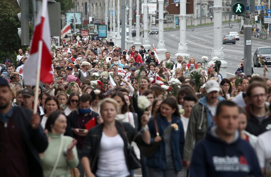 Minsko centre vyksta masinė protesto akcija