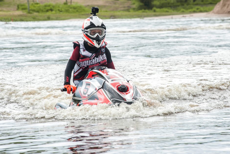 2021-ųjų vandens motociklų sporto sezono kulminacija: prestižinės tarptautinės varžybos Kupiškyje