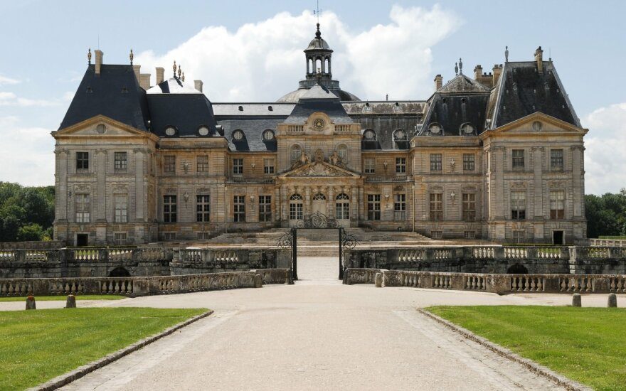 Prancūzijoje vagys apiplėšė XVII a. rūmus, išsinešė vertybių už 2 mln. eurų