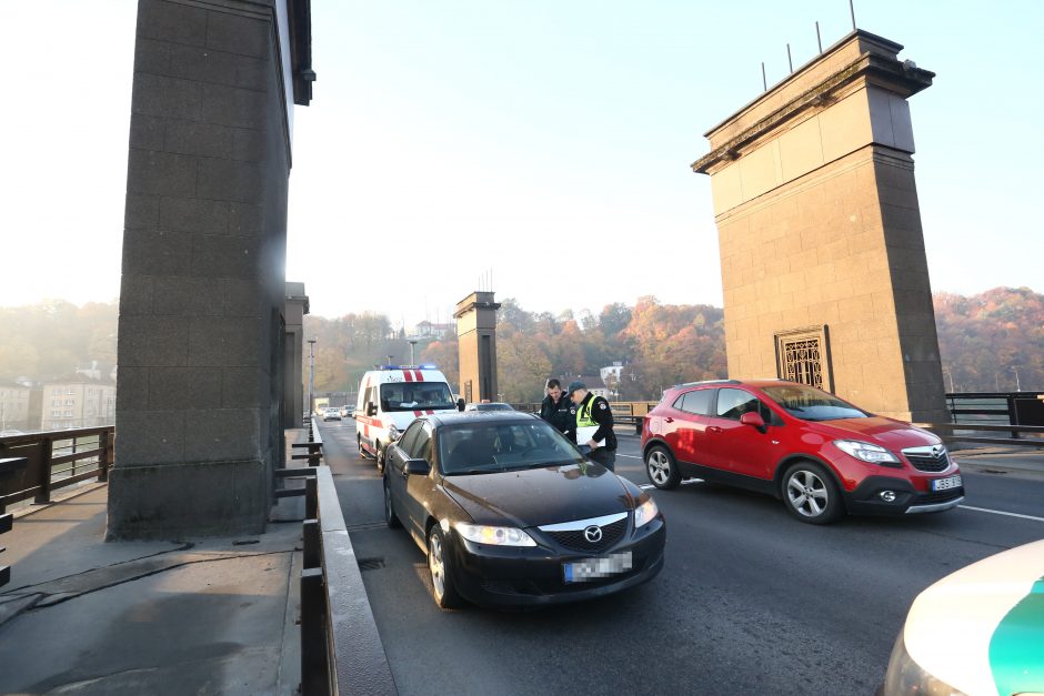 Po Vytauto Didžiojo tiltu rastas vyro kūnas 