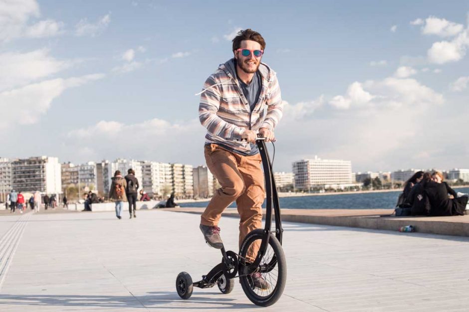 Bulgaras iš naujo išrado dviratį: be sėdynės, su trimis ratais 