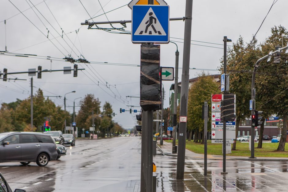 Šviesoforai Kauno gatvėse kelia sumaištį – čia užprogramuotos avarijos