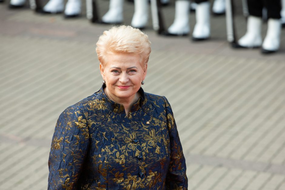 D. Grybauskaitė: Vasario 16-oji įpareigoja saugoti nepriklausomybę