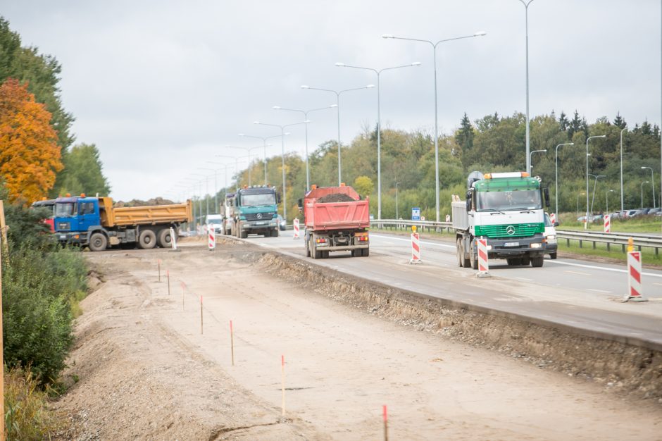 Magistralėje – dar viena eismą trikdanti vieta