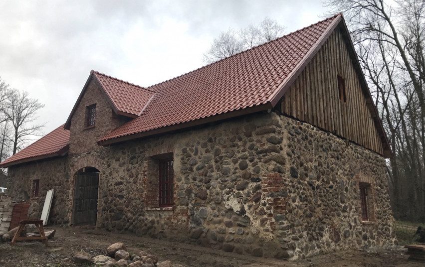 Buvusioje Liubavo dvaro arklidėje netrukus įsikurs muziejus