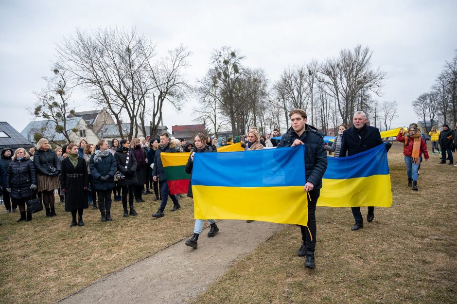 Ant Pelėdų kalno suplevėsavo Ukrainos vėliava