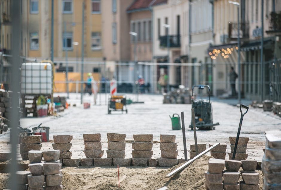 Intensyvūs darbai Vilniaus gatvėje: iki Liepos 6-osios planuojama užbaigti vieną etapą