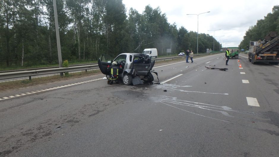 Policija ieško stiprios avarijos magistralėje liudininkų