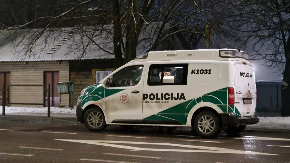 Antra Šančių kriminalo serija neapsiėjo be ugniagesių: girta padegėja sulaikyta besprunkanti