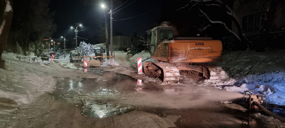 Apie vandentiekio avariją Žaliakalnyje: proga pajusti, kaip gyvena Ukrainos žmonės