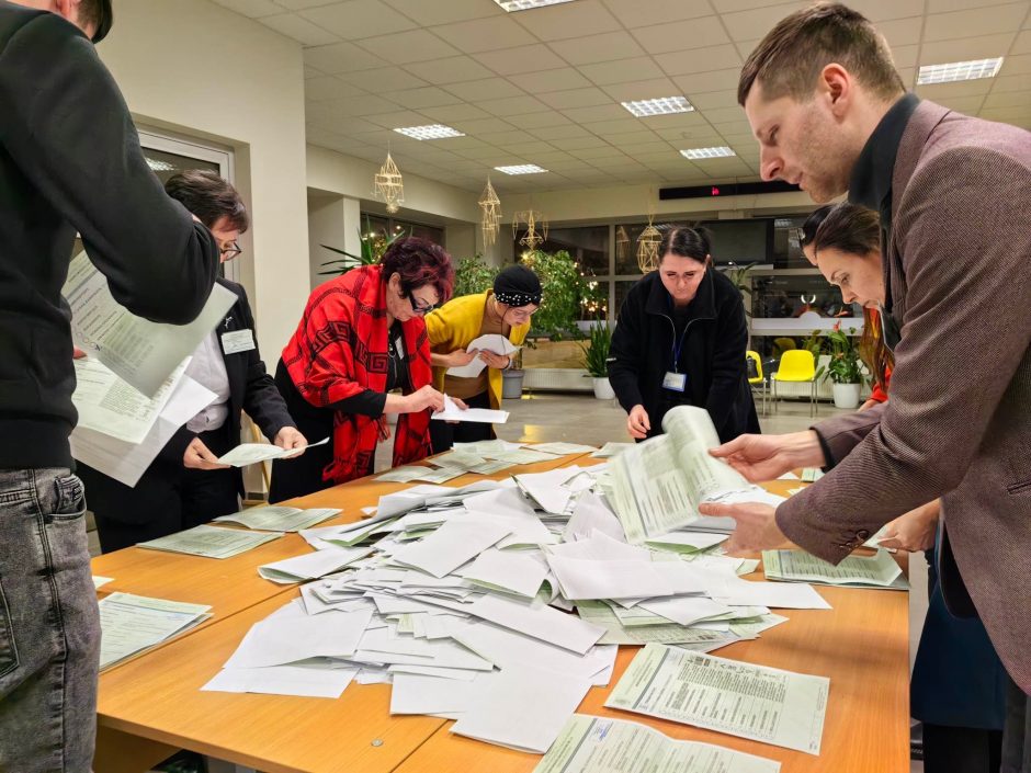 Tarpiniai rinkimų rezultatai: aiškėja lyderiai