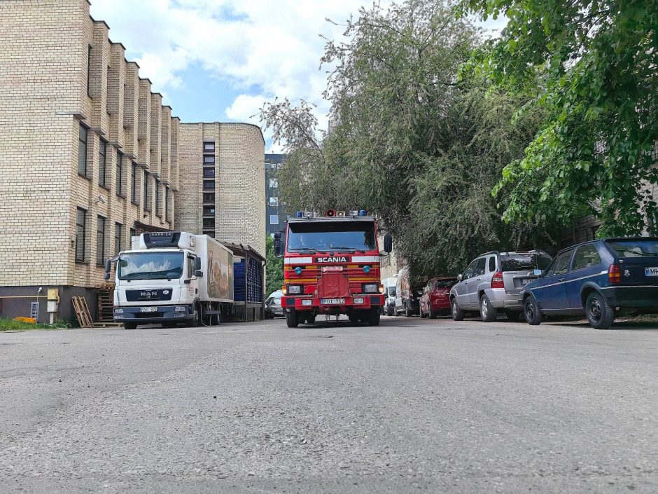 Cheminės taršos Raudondvario plente šaltinio paieškos pasiekė Šilainius: kas nuodija miestą?