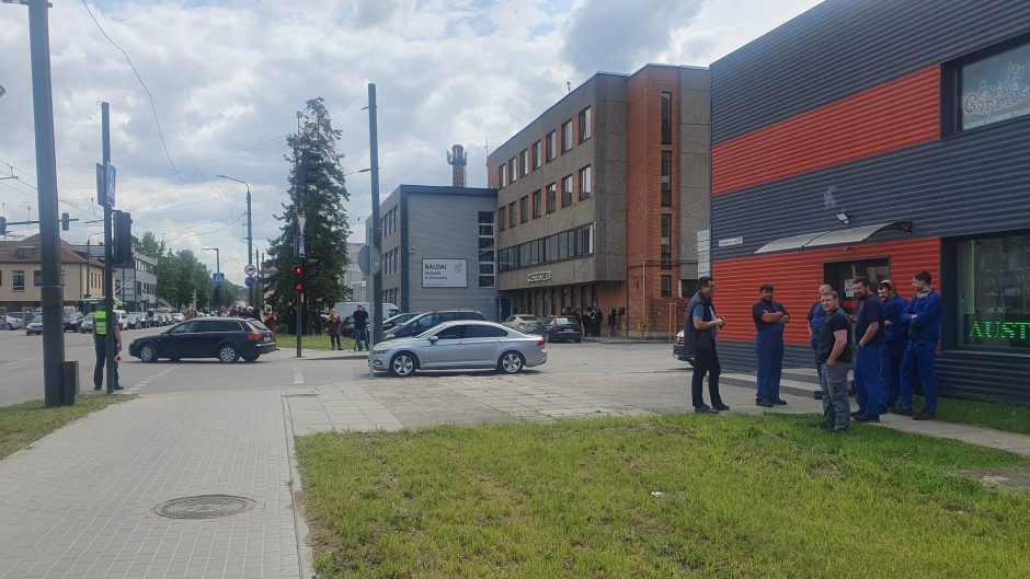 Aliarmas dėl pavojingų medžiagų Raudondvario plente: pradėtas ikiteisminis tyrimas
