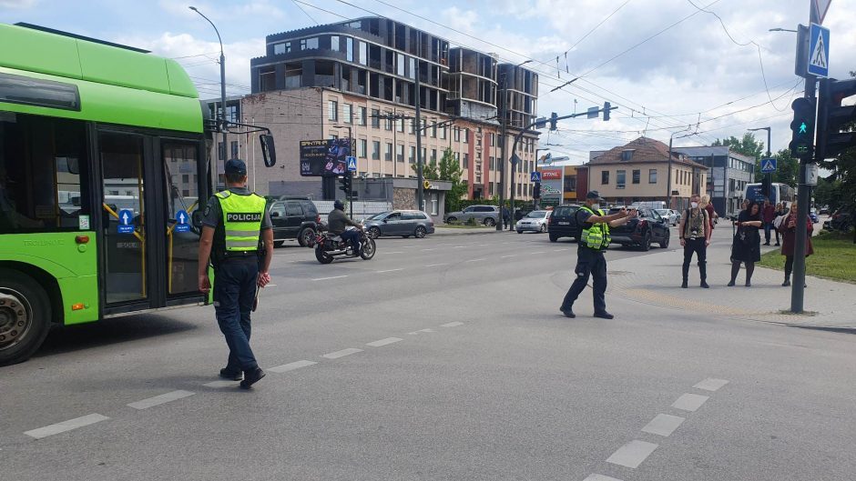 Aliarmas dėl pavojingų medžiagų Raudondvario plente: pradėtas ikiteisminis tyrimas